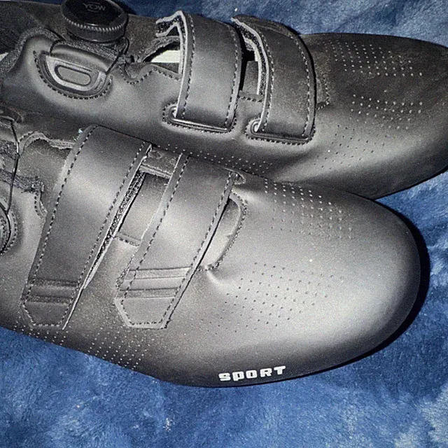 YOW Sport Black Road Cycling Shoes Dial Closure EU 45 Unisex 3-Bolt Cleat